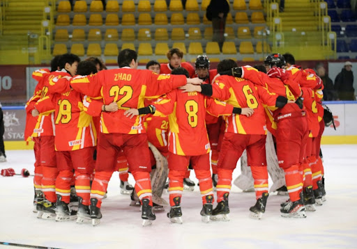其二球员在